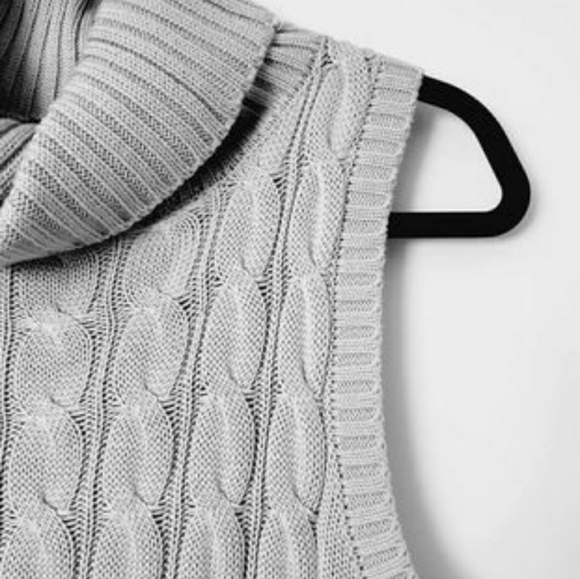 Sleeveless Sweater Dress - Picture 5 of 12